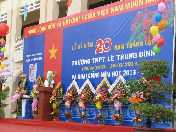 Trường THCS Nghĩa Lộ